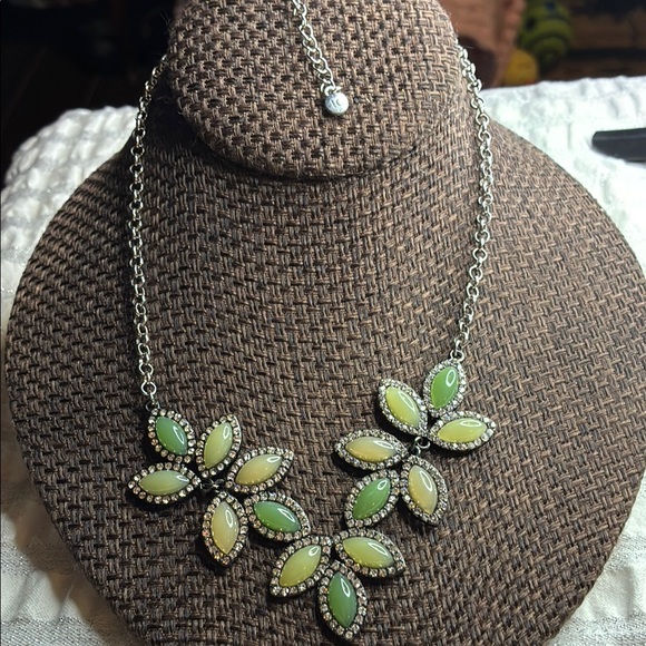 Liz Claiborne Green and Yellow Floral Necklace - Picture 1 of 5